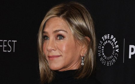 Jennifer Aniston Is Reportedly 'Paranoid About Aging' Amid A Slew Of Plastic Surgery Appointments