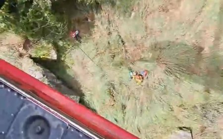 快訊／女山友攀安東軍山摔落溪谷手骨折　黑鷹直昇機吊掛送醫