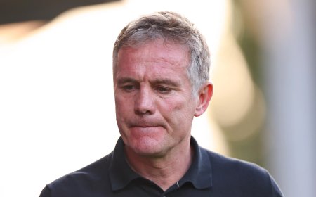 Wrexham booed off at full-time as dismal start to Championship campaign continues