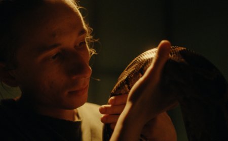 Queer Romance ‘Places Half Empty’ Explores Love and Belonging in Viktor Orbán’s Hungary, With Béla Tarr as E.P.