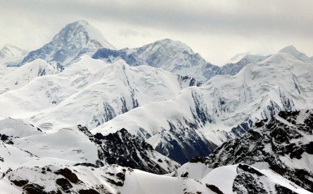 Rescue effort halted for stuck climber on treacherous mountain after climber dies trying to help her: reports