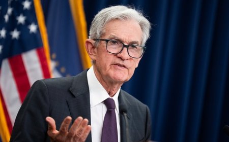 鲍威尔暗示美联储可能降息，美国三大股指飙升