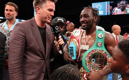 Terence Crawford to be stripped of world title by stepping into ring with Canelo Alvarez