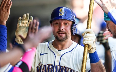 Cal Raleigh becomes 1st catcher in MLB history to hit 49 home runs in single season