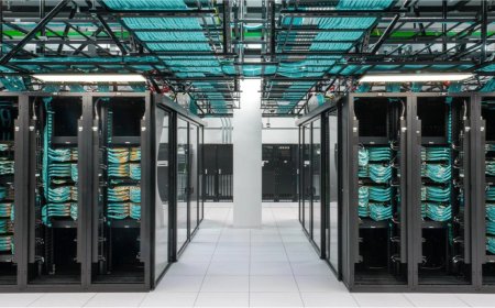 光取代铜缆：英伟达 2026 年 AI 集群将全面推动用光互联