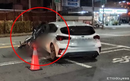高雄轎車「鬼切」迴轉！騎士噴飛　40萬紅牌重機「倒頭栽」毀了