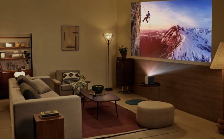 書本大小LG CineBeam S小銀河Ultra　用39公分投出百吋4K畫質