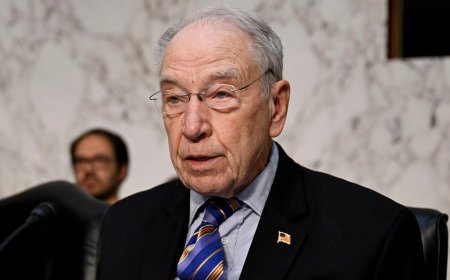 Top GOP senator defies Trump demand to bend Senate rules for his court picks