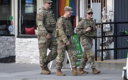 美国国民警卫队开始在华盛顿特区携带武器