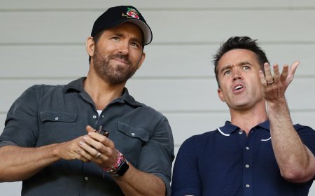 Wrexham in talks to sign 20-cap international footballer who used to play for Birmingham