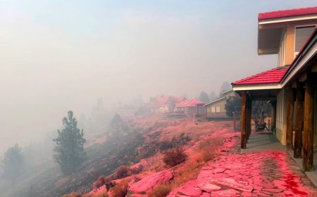 Oregon wildfire threatens thousands of homes as officials issue ominous warning