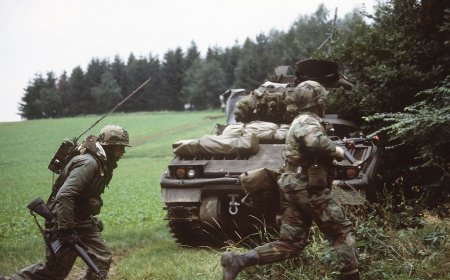 假想击沉53艘中国军舰，美国军官靠爽文为核潜艇重建优势