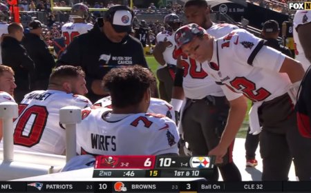 Tom Brady lost his head in sideline meltdown awkwardly caused by new Raiders quarterback