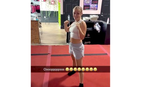 Mackenzie McKee Shows Off Post-Baby Body 2 Months After Welcoming Twins