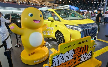 长城魏牌高山 7 实车亮相 2025 成都车展：“奶龙”联名车衣强调家庭使用，9 月 10 日预售