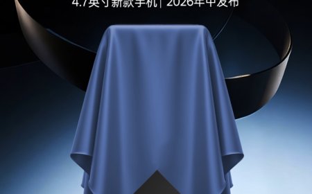蓝狐预热 4.7 英寸迷你手机：四边 R 角相等、联发科 G100 + 20:9 比例 90Hz 打孔屏