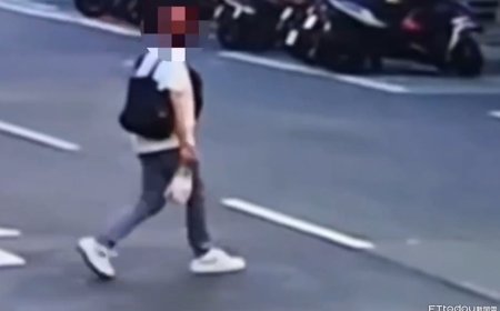 他凌晨闖東區！20分鐘連偷2家韓系服飾店　拎早餐逃亡畫面曝