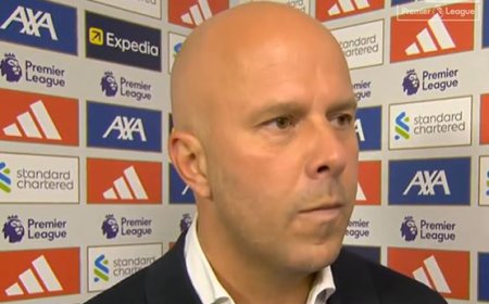 Arne Slot goes full Frank Lampard after making Jamie Carragher joke