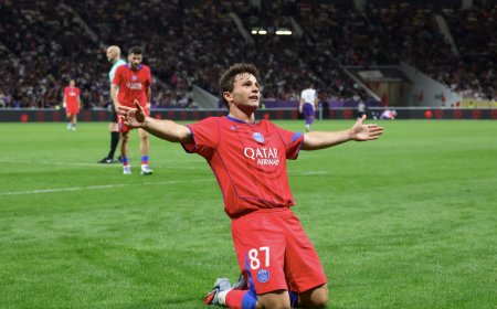 Former Chelsea and Man United target joins elite 20-man club with outrageous Paris Saint-Germain display