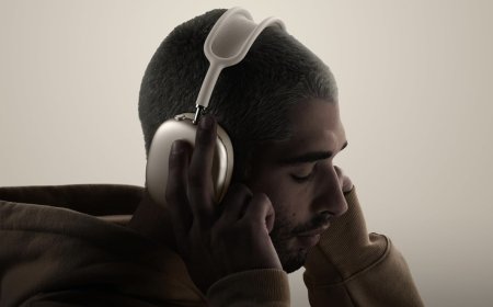 Apple’s AirPods Max Headphones Get $70 Markdown for Labor Day