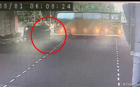 都闖紅燈！高雄休旅車遭遊覽車擊落　失控撞倒號誌牌側翻