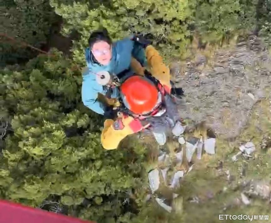 快訊／女山友登雪山西稜摔傷腳部骨折　黑鷹吊掛救援