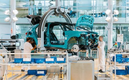 德国汽车产业陷入危机：劳动力一年流失 7%，对美出口下滑