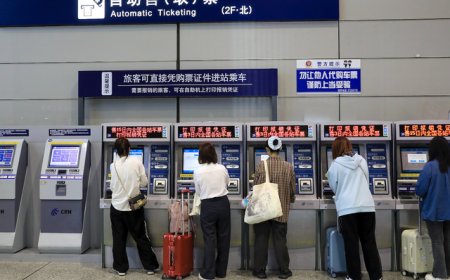 纸质火车票将于下月停售？12306客服回应