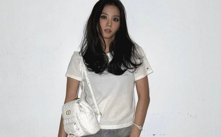 Jisoo白T恤配Dior背包青春洋溢　戴195萬卡地亞鑽錶洩巨星身價