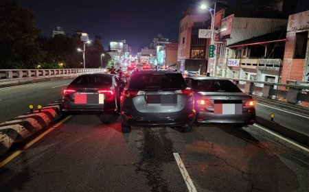 嘉雄陸橋3車碰撞「堵死2線道」！離奇車禍畫面曝光　在地人傻了