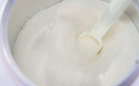 媽媽餵3度聲明瘋狂炎上！扯他牌下水恐挨告　「急徵資深法務」遭諷：魔王級職缺