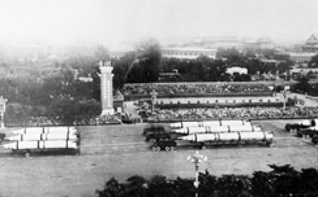 我相信，美国、日本、印度都在仔细研究这次阅兵