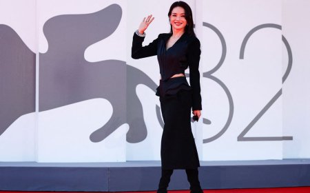 舒淇威尼斯小露蠻腰又美又帥　卡地亞珠寶添氣勢