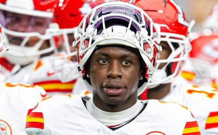 Chiefs star Xavier Worthy leaves Chargers game with shoulder injury after colliding with Travis Kelce