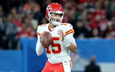 Patrick Mahomes makes NFL history and breaks 34-year-old record held by Hall of Famer Dan Marino