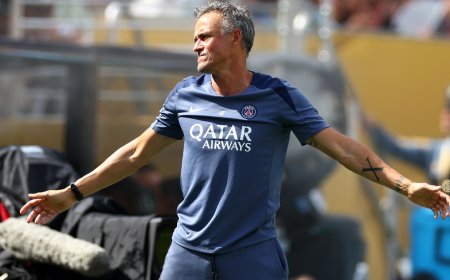 Paris Saint-Germain manager Luis Enrique undergoes immediate surgery after cycling accident