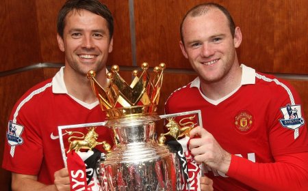 ‘You’re better than that’ – Michael Owen criticised for pushing Wayne Rooney argument so far