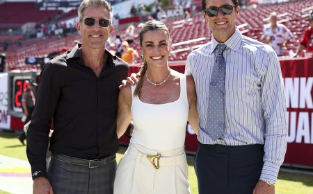 Erin Andrews Claps Back at Critics of Fox NFL Broadcast: 'You Try to Do This'