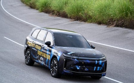 上汽通用五菱与华为深化合作首车，宝骏华境 S 伪装车曝光