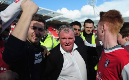 EFL cult hero shows off incredible 40kg weight loss after stunning fitness journey