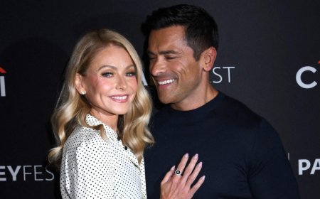 Kelly Ripa And Mark Consuelos' Bizarre Toilet Paper Choice Raises Eyebrows