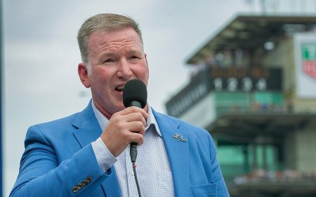 Singer Jim Cornelison treats NFL fans to epic national anthem performance before Bears-Vikings game