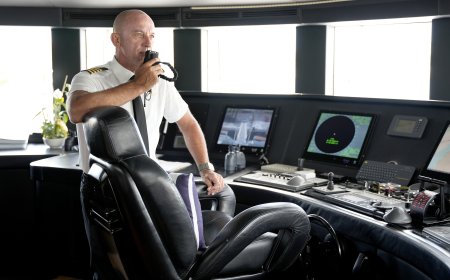 Below Deck's Captain Kerry Would Take Shirt Off If He 'Didn't Have a Dad Bod'