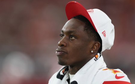 Does Xavier Worthy have a chance to play against the Eagles in Week 2?