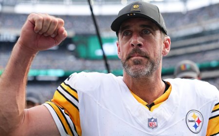 Ranking the top 10 NFL quarterbacks of all-time from Aaron Rodgers to Patrick Mahomes