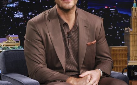 Josh Duhamel, Jessie James Decker and More Mourn Charlie Kirk's Death at 31 