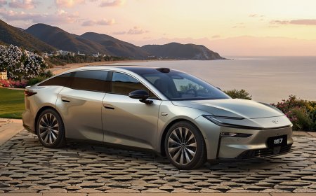 广汽丰田 D 级纯电轿车铂智 7 官图发布：中国团队主导研发，华为电驱 + 鸿蒙座舱 + 小米生态