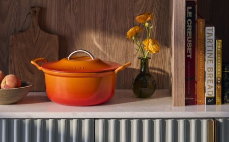 LE CREUSET重推百年前的老設計　鍋蓋把手更摩登