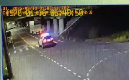 國1聯結車翻覆！火球炸裂噴飛　高架橋下警車差3秒就被炸爛