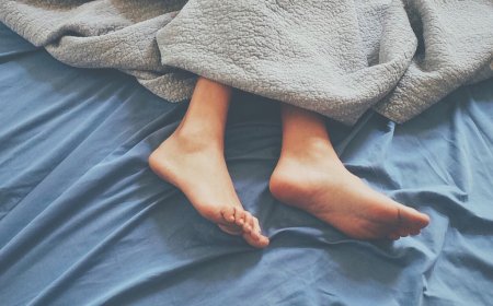 起床臉腫腿腫不是胖　營養師揭「飲食地雷」害水腫